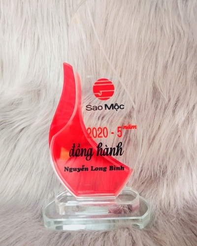 Kỷ niệm chương pha lê đẹp, Xưởng làm kỷ niệm chương - 28