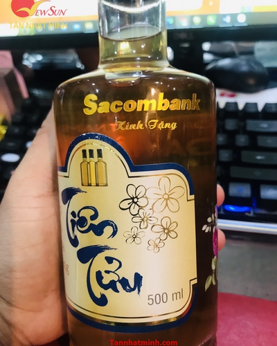 In trên mọi chất liệu, nhận in gia công - chai rượu - In nhũ vàng