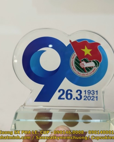 Kỷ niệm chương số 90 , 90 năm thành lập đoàn (Mau 2)