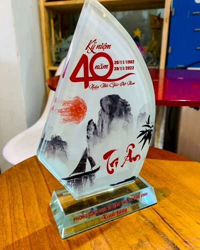 kỷ niệm chương thủy tinh giá siêu rẻ 15