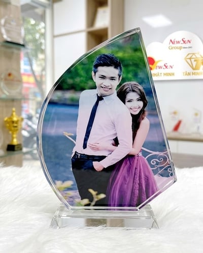 Kỷ niệm chương Pha lê in hình - mẫu thuyền buồm