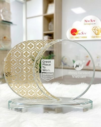 Kỷ Niệm Chương Khắc Pha Lê 3D, 2D Cao Cấp