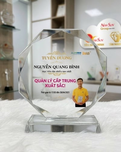 Pha lê Thủy tinh in hình, kỷ niệm chương