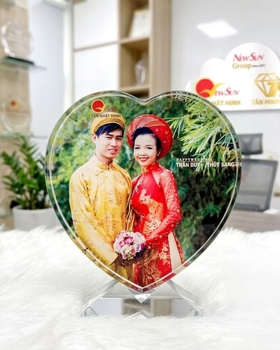 kỷ niệm chương đẹp in hình, pha lê in ảnh trái tim -28