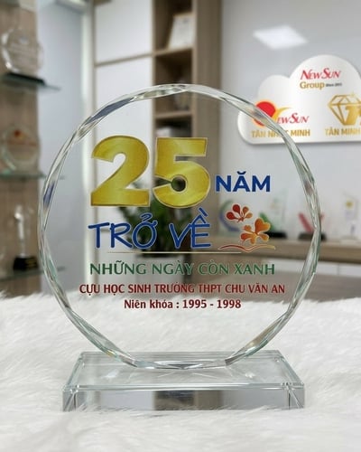 kỷ niệm chương thuỷ tinh hợp lớp, kỷ niệm chương học sinh đẹp mẫu tròn