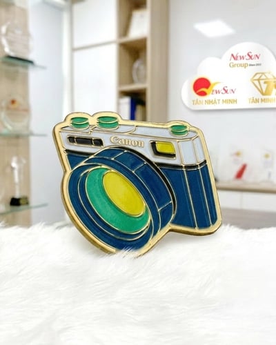 In Huy Hiệu Cài Áo Theo Yêu Cầu - Đồng Khắc, Ăn Mòn Sơn Màu 4