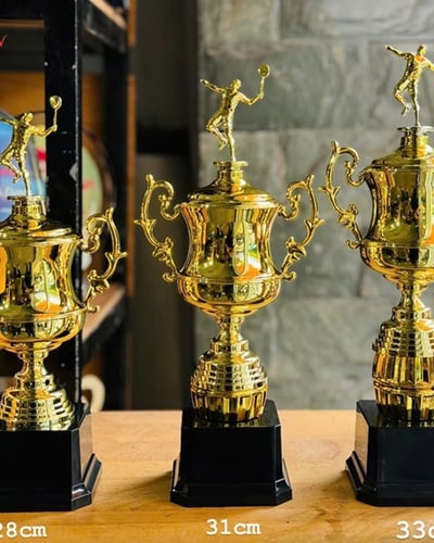 Cúp Nhựa Giá Rẻ 36