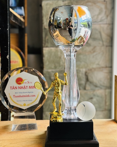 Mẫu Cúp Tennis Đẹp - Vinh Danh Người Thắng Cuộc