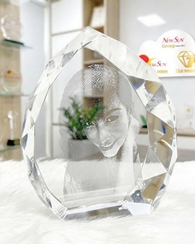 Khối Pha Lê 3D Kim Cương Khắc Ảnh Theo Yêu Cầu