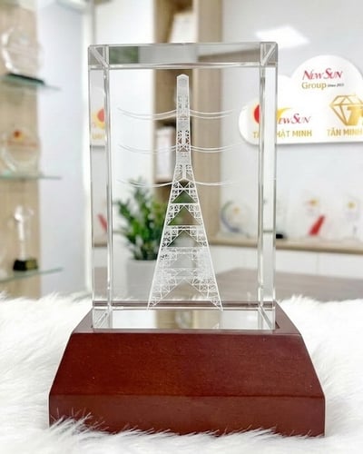 Khối Pha Lê 3D Khắc Theo Yêu Cầu Khối 558 cm
