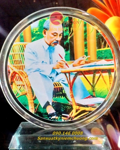 Kỷ niệm chương thủy tinh, in hình lên thủy tinh, pha lê tròn