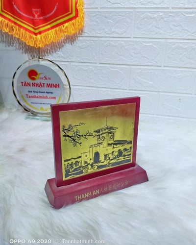 Sản xuất Kỷ niệm chương gỗ đồng, Biểu trưng gỗ đồng hình vuông