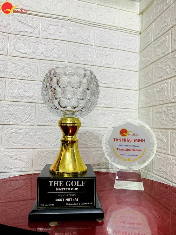 Cúp thể thao kim loại 117