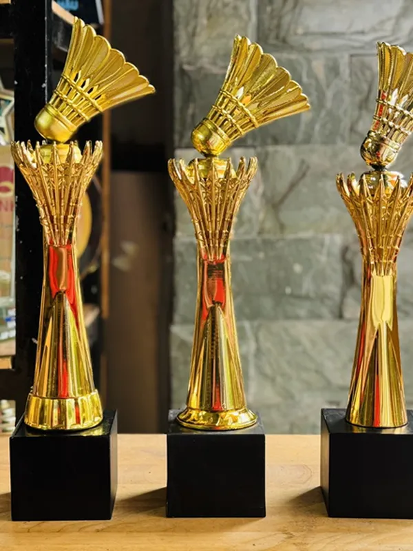 Cúp Vinh Danh - Cúp Cầu Lông - Lưu Niệm Mạ Vàng