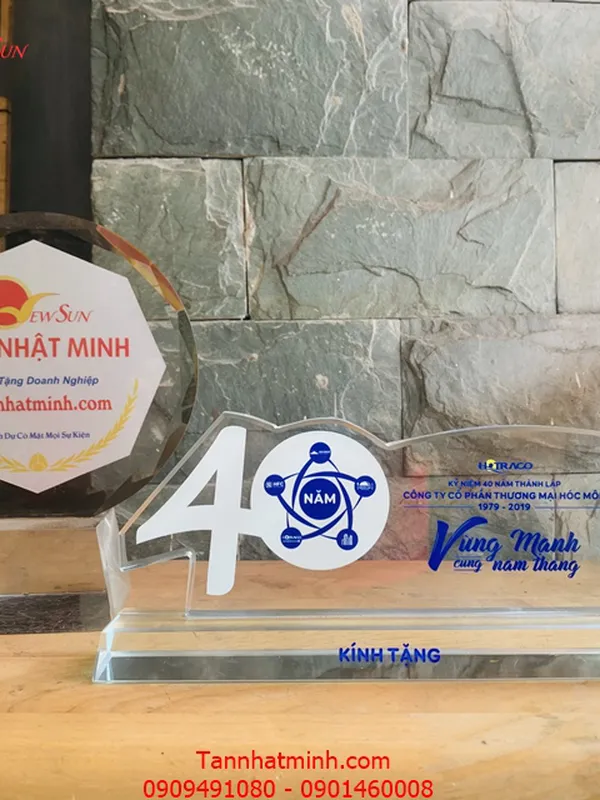 Kỷ niệm chương số năm 40