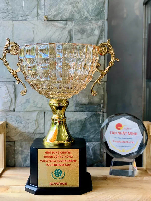 Mua cúp bóng đá, Bán cúp bóng đá, Cúp pha lê ( Giá bán lẻ)- 36