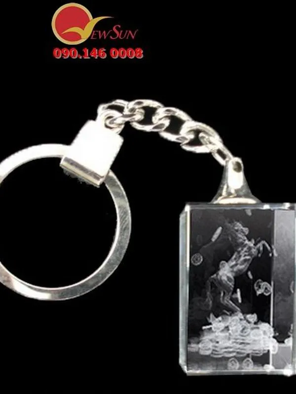 Móc khóa pha lê khắc 3d