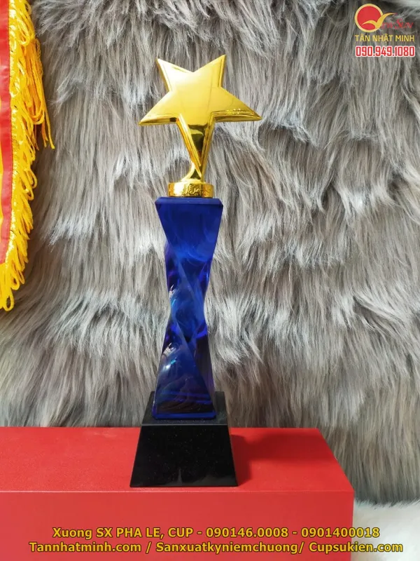 Cúp pha lê giá rẻ 3