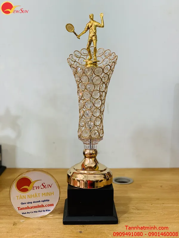 Cúp thể thao kim loại 15