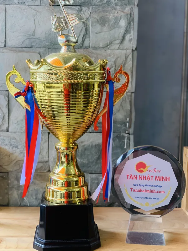 Cúp Âm Nhạc Kim Loại -2