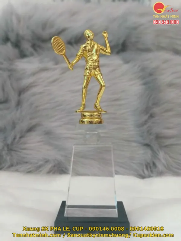 Cúp pha lê giá rẻ, Thân pha lê dày 1,5cm - mẫu 27