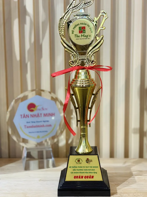 Cúp nhựa giá rẻ 26