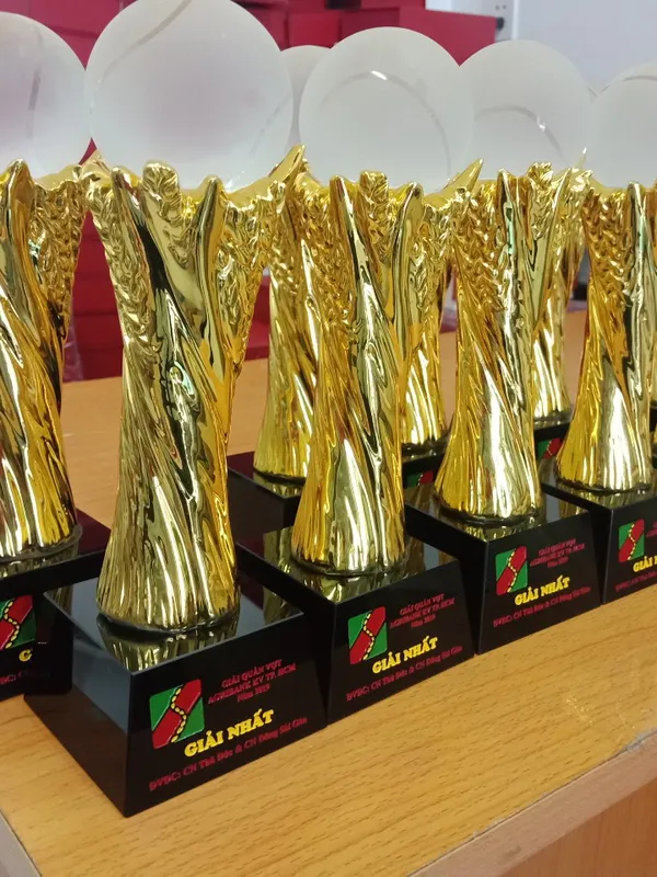 Cúp thể thao, mẫu cúp tennis, mạ vàng 1 