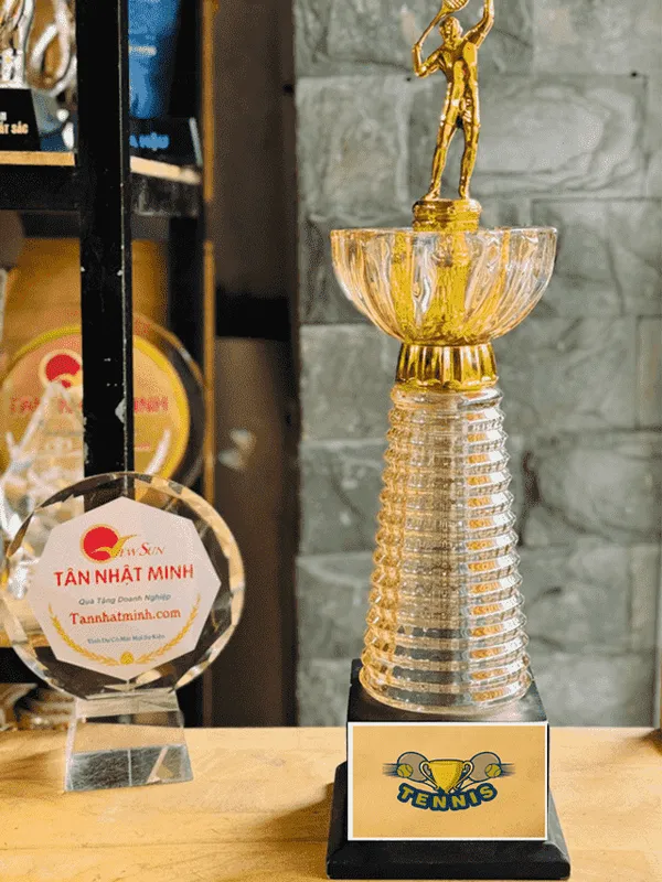 Cúp Tennis Pha Lê Cao Cấp 2024-2025