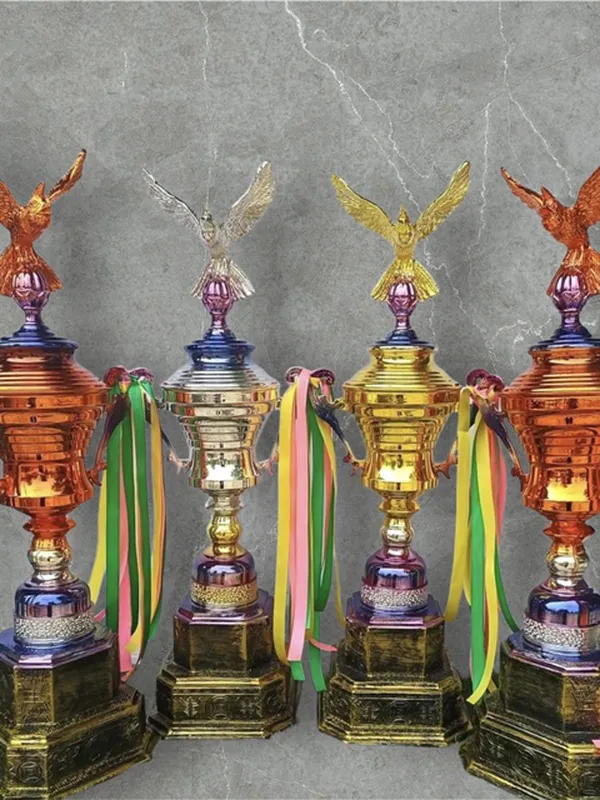 Các Mẫu: Cúp Chim Chào Mào Giá Rẻ