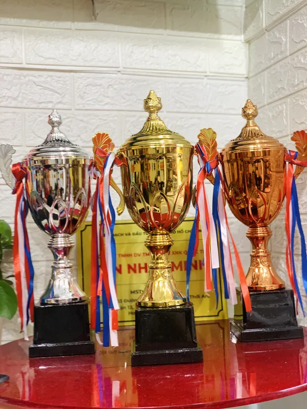 Cúp thể thao kim loại 64