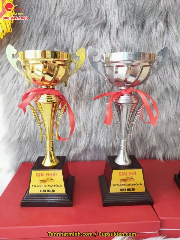 Cúp thể thao kim loại 104