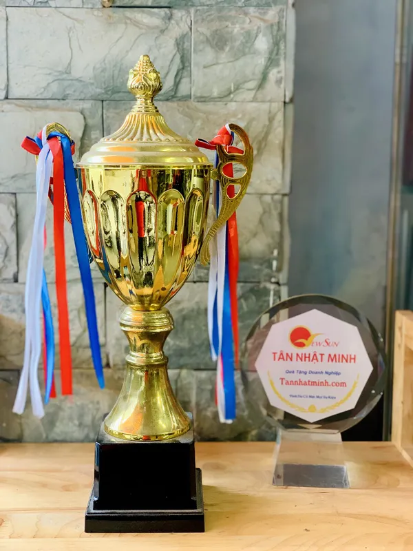 Cúp thể thao kim loại 58