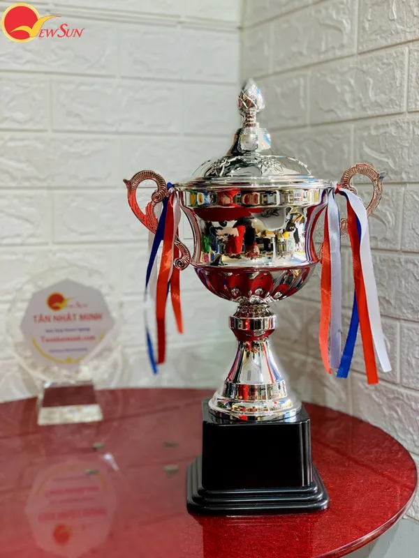 Cúp thể thao kim loại 24