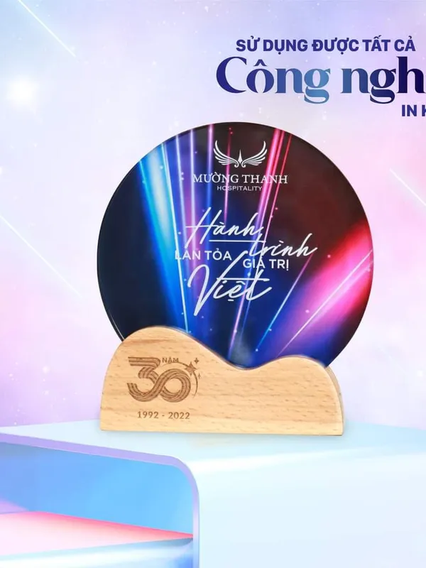 kỷ niệm chương pha lê giá siêu rẻ 21