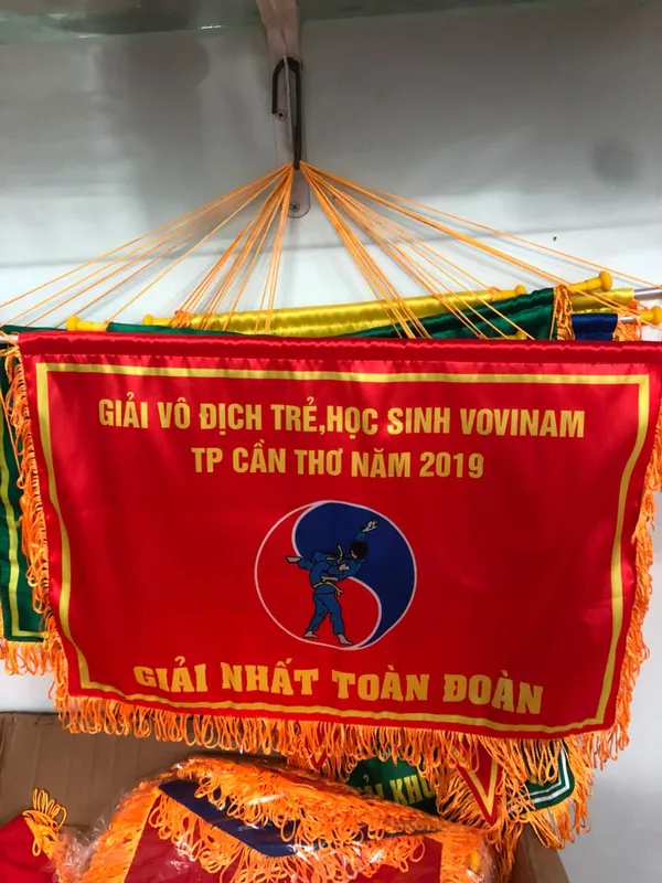 Cờ lưu niệm giá rẻ 8
