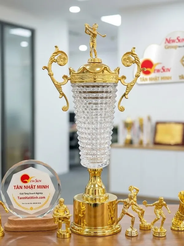 Cúp giải golf - thể thao kim loại đẹp 19
