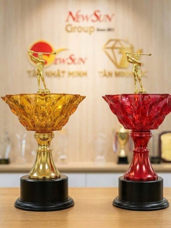 Cúp giải golf - thể thao pha lê kim loại đẹp 22