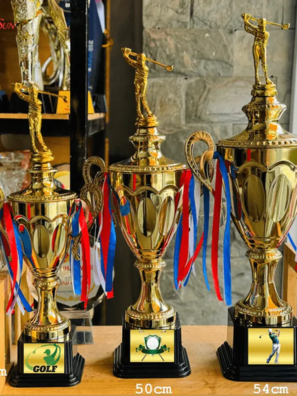 Mẫu Cúp Golf Kim Loại Đẹp 2024 