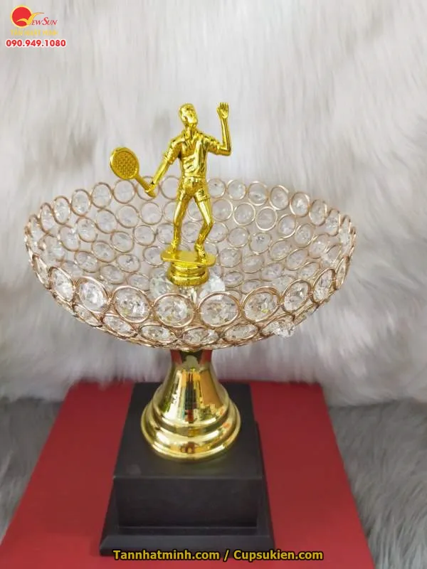 Cúp thể thao kim loại 32