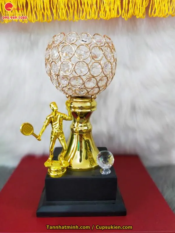 Cúp thể thao kim loại 17