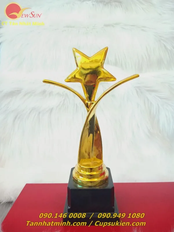 Cúp vinh danh, cúp lưu niệm mạ vàng 3