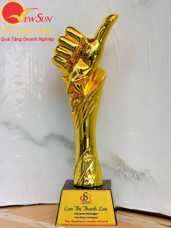 Cúp mạ vàng, cúp lưu niệm, 4