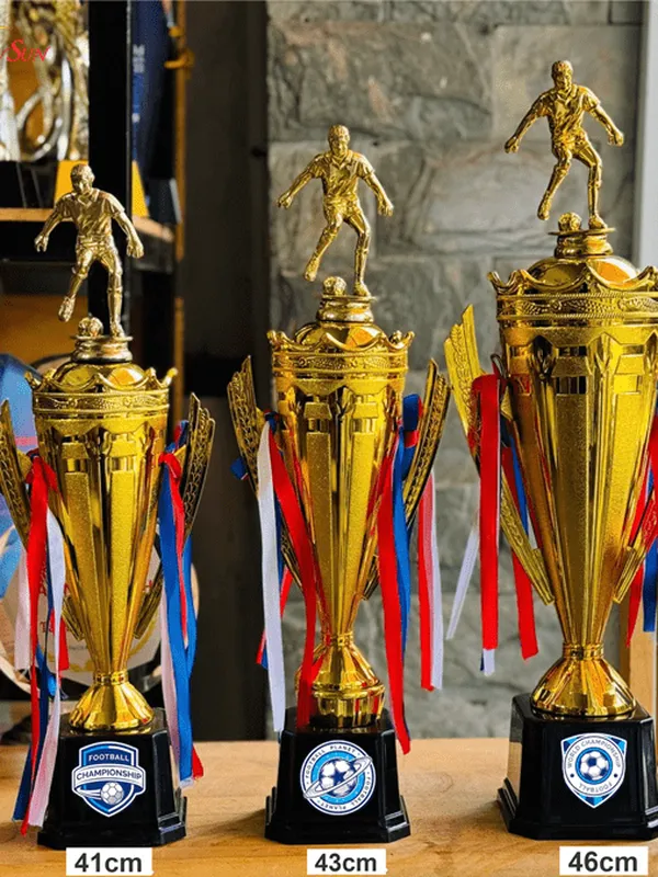 Cúp Nhựa Giá Rẻ 37