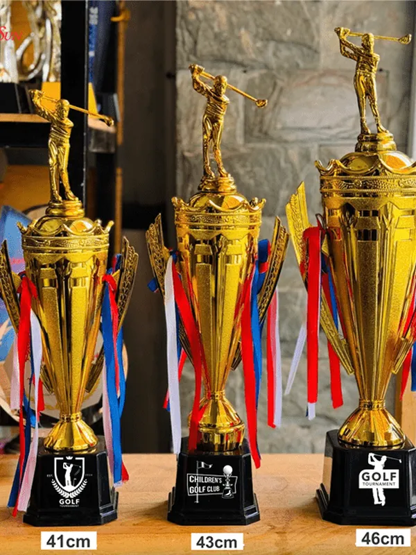 Cúp Golf Nhựa Giá Rẻ 