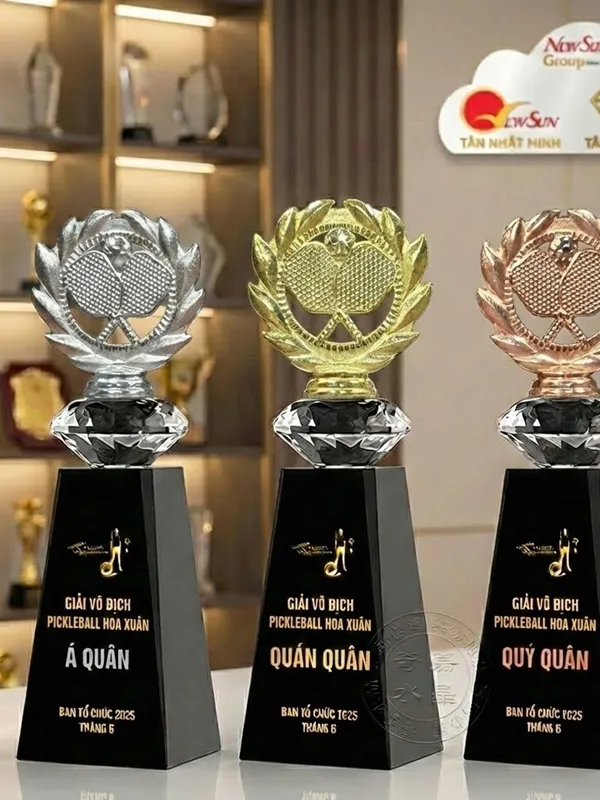 Mẫu Cúp Pickleball pha lê đẹp mới (25)