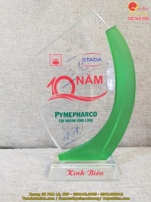 Kỷ niệm chương pha lê đẹp, Xưởng sản xuất pha lê - Đẹp 30