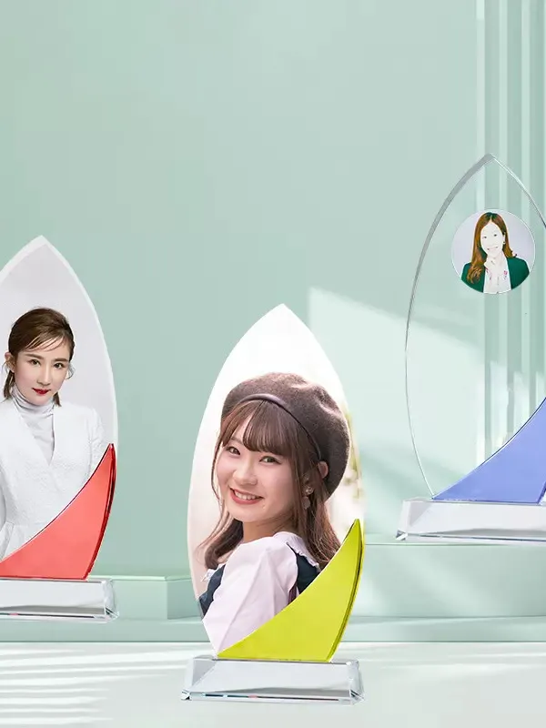 Kỷ niệm chương pha lê, Xưởng sản xuất pha lê (35)