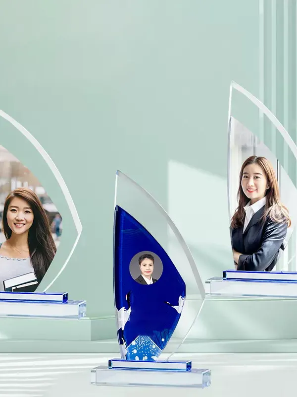 Kỷ niệm chương pha lê, Xưởng sản xuất pha lê (37)