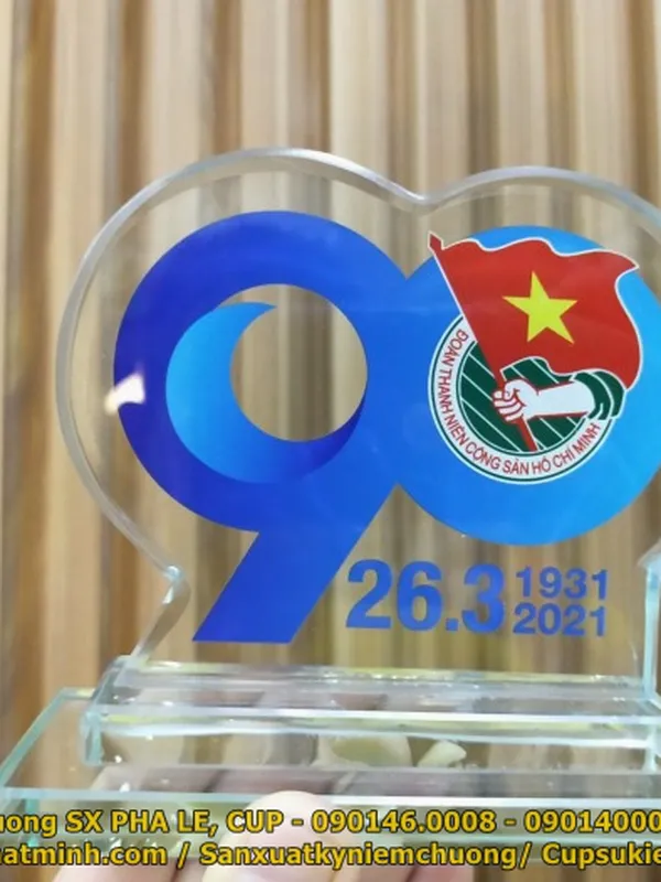 Kỷ niệm chương số 90 , 90 năm thành lập đoàn (Mau 2)