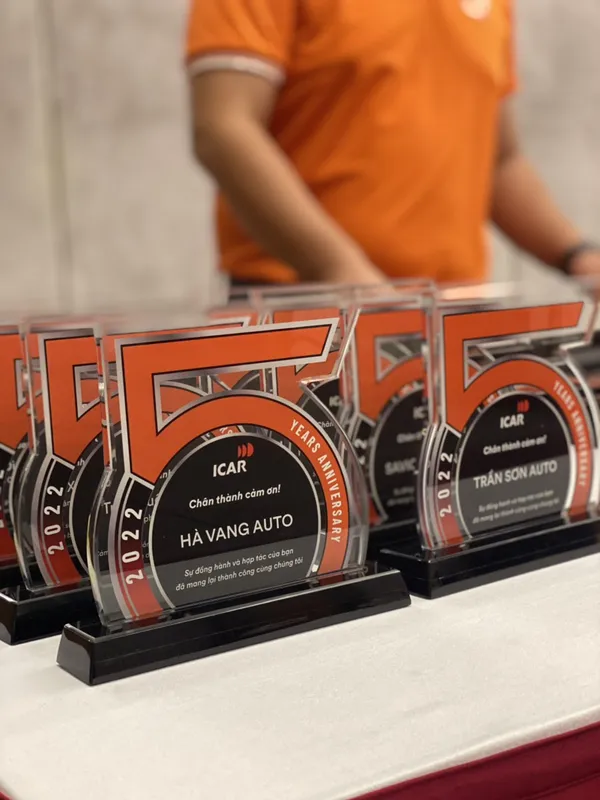 kỷ niệm chương pha lê giá siêu rẻ 19